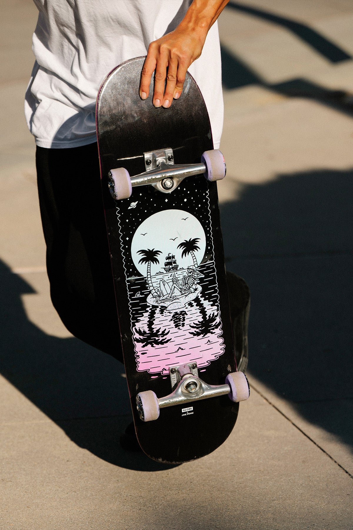 globe-g2-reflection-8-5-deck-black-purple-tavola-skate-park-bowl image 2