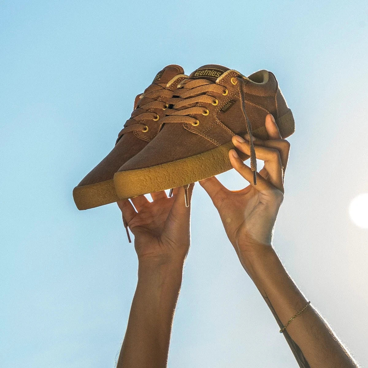 etnies-barge-ls-premium-brown-beige-gum-scarpe-skate-in-canapa image 2