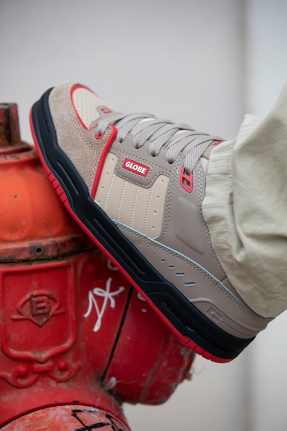 globe-fusion-shoes-khaki-red image 2
