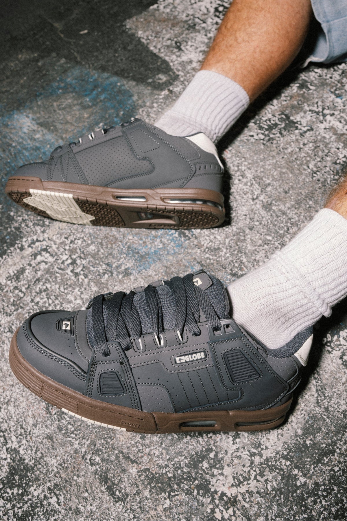 globe-sabre-scarpe-skate-lead-gum image 2