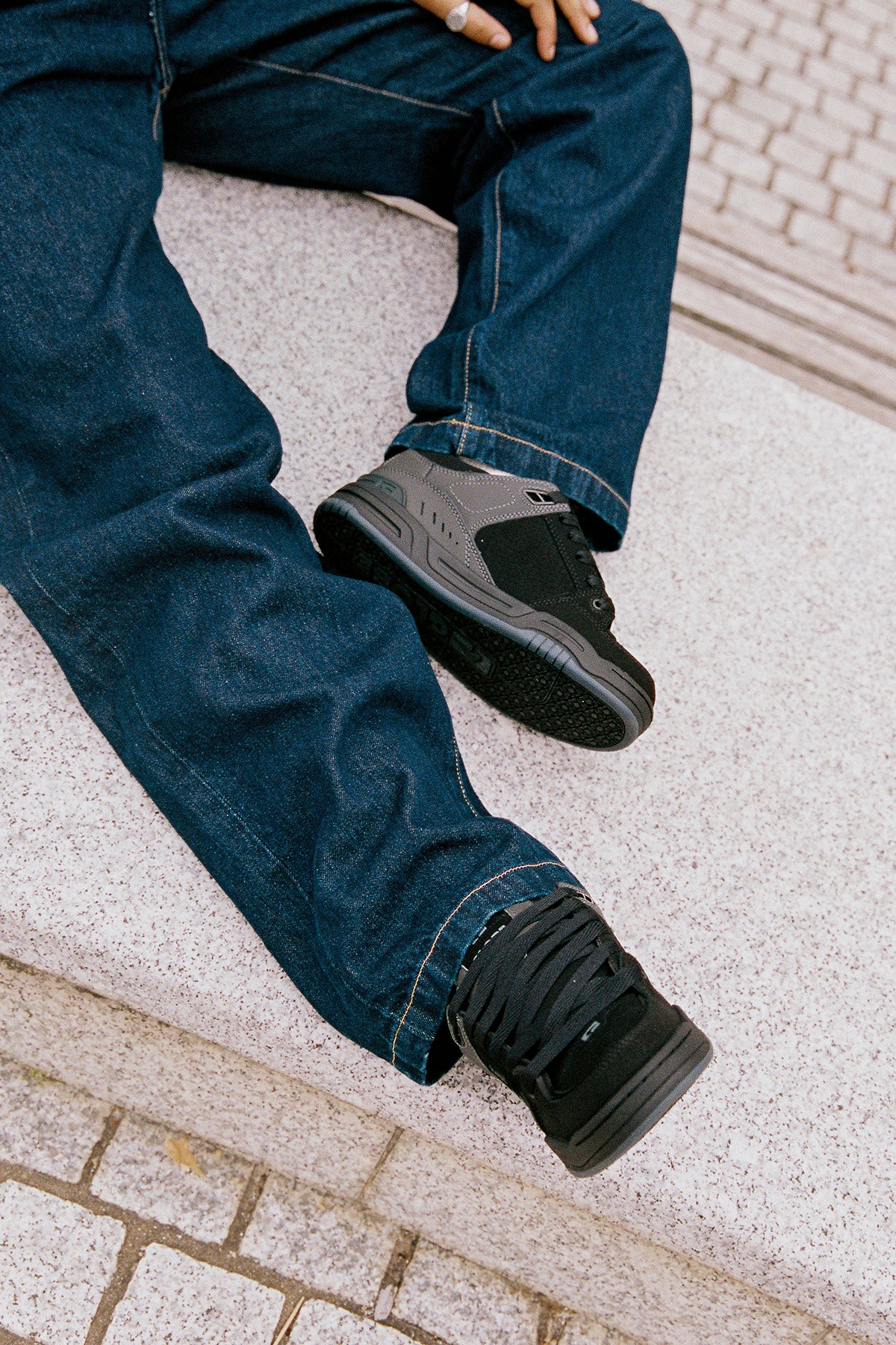 globe-fusion-scarpe-skate-black-night image 6