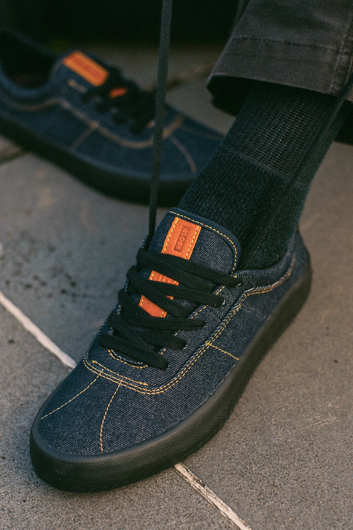 globe-melbek-scarpe-skate-denim image 2