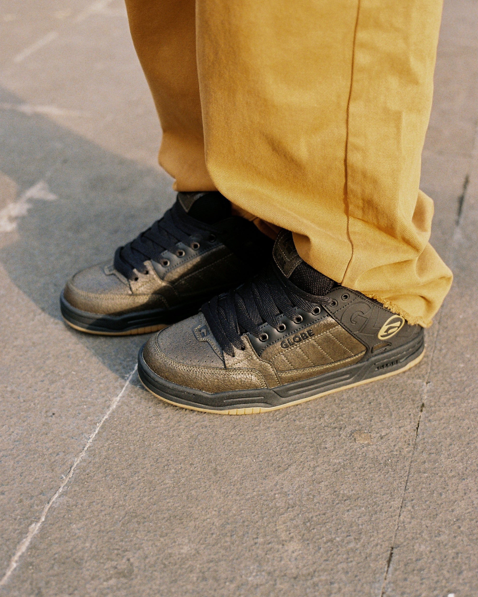 globe-tilt-distressed-leather-scarpe-da-skate-in-pelle-vintage image 3