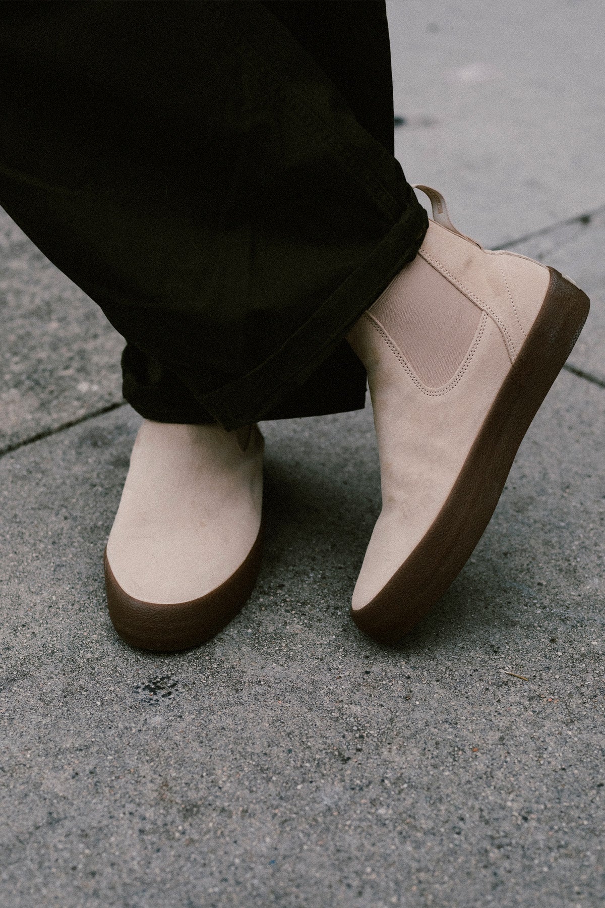 globe-dover-ii-safari-crepe-scarpe-slip-on-lifestyle image 4