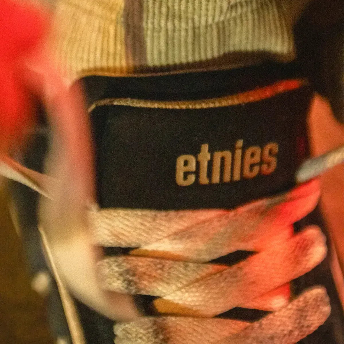 etnies-locut-triple-tongue-scarpe-skate-nere-black image 2