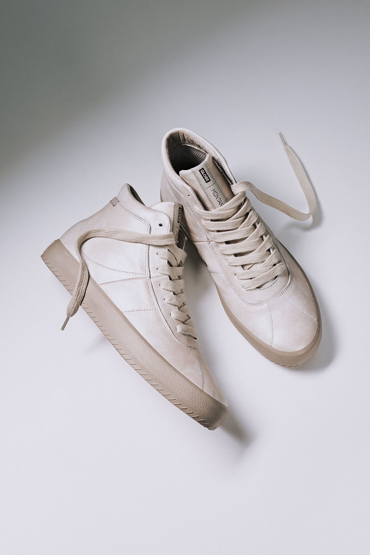 globe-melbek-high-scarpe-skate-white-pearlized-montano image 7