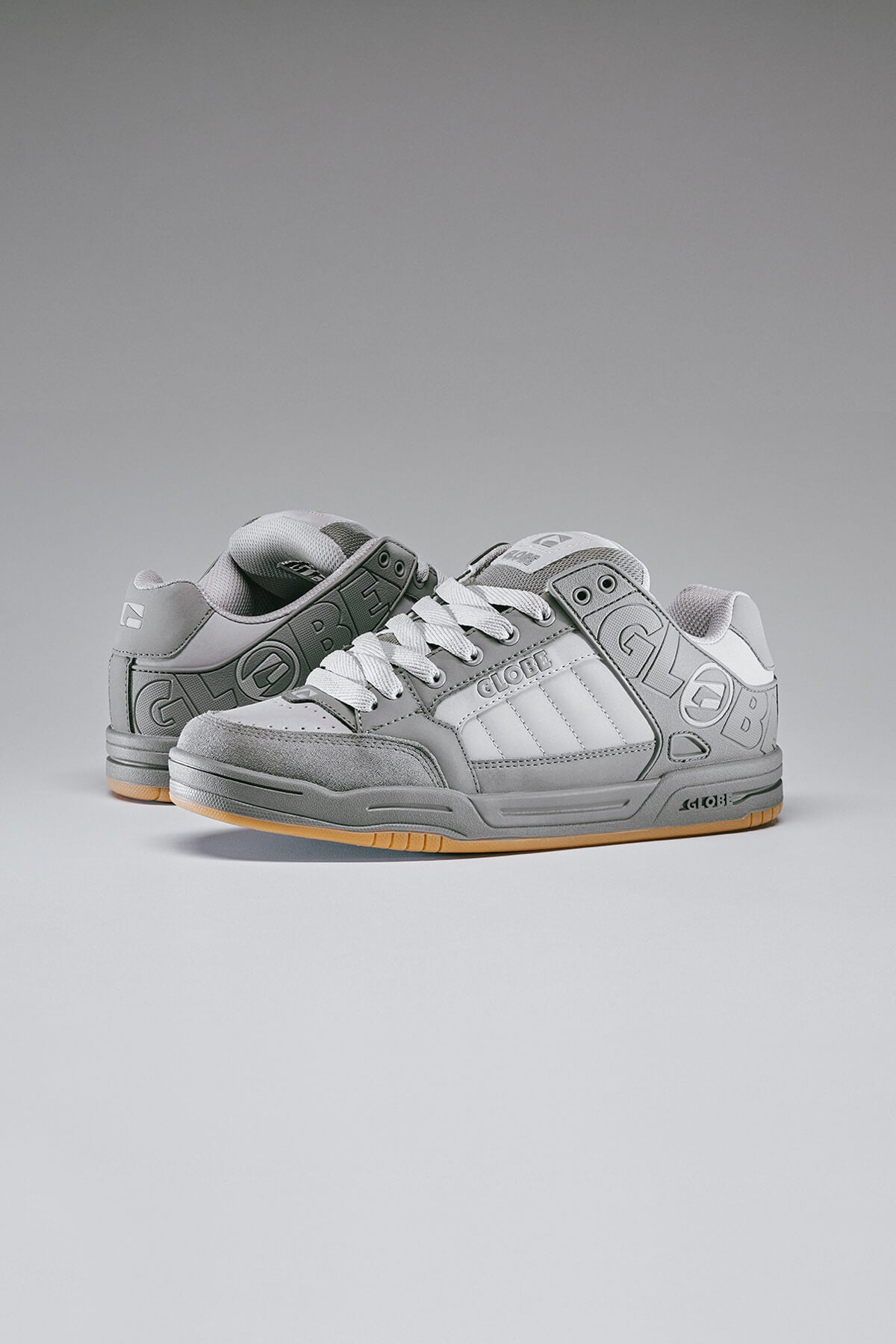 globe-tilt-scarpe-skate-smoke image 8
