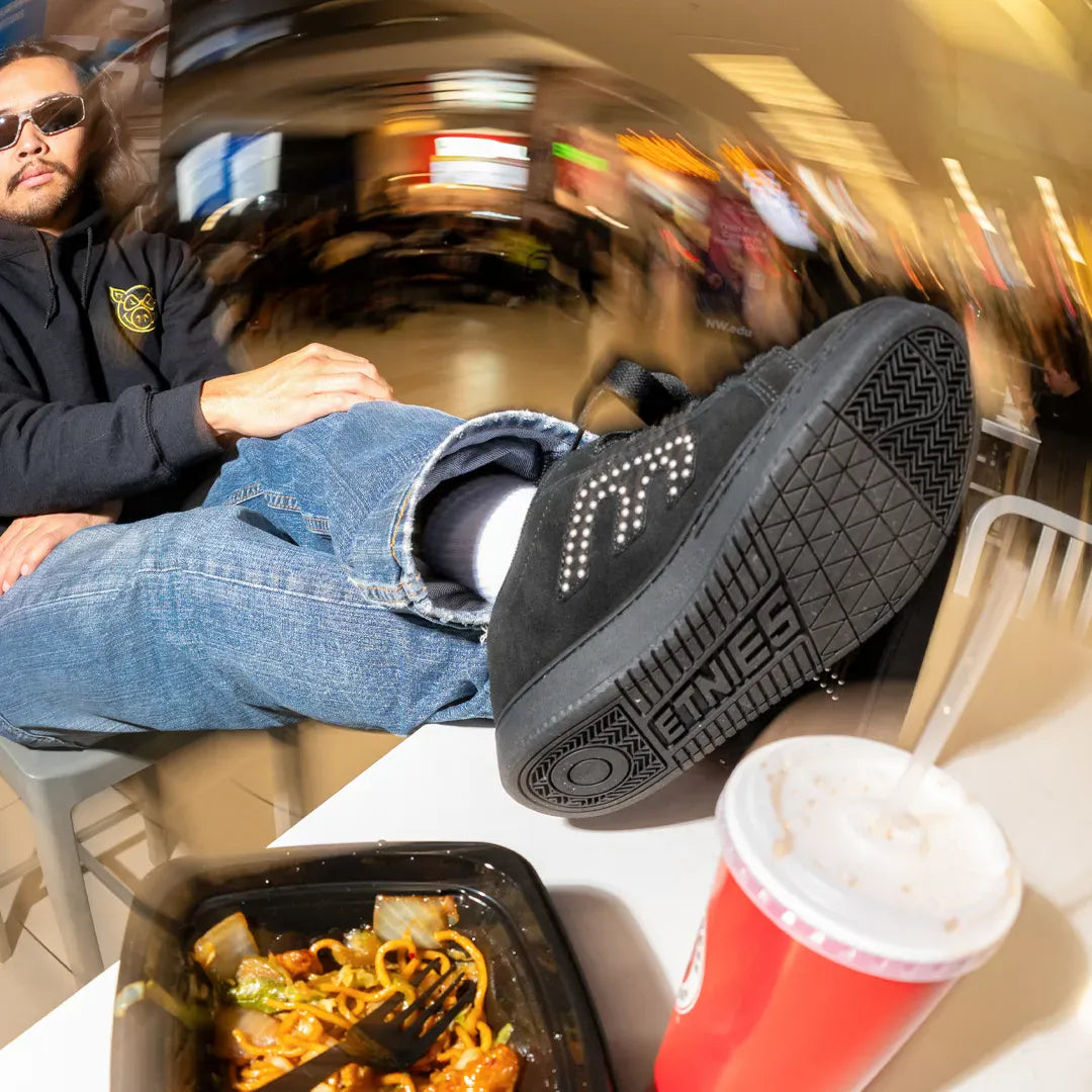 etnies-kingpin-scarpe-chunky-skate-black-black-silver image 2