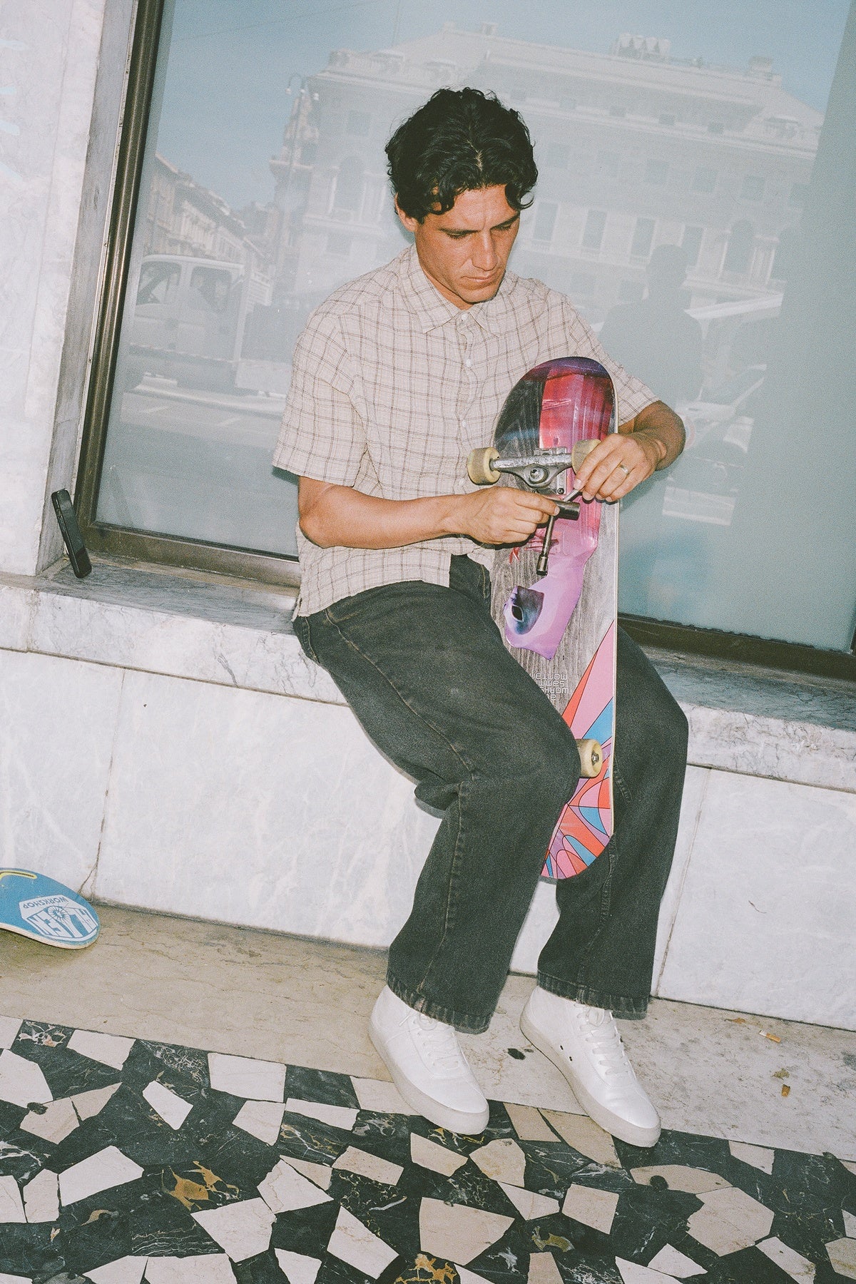globe-melbek-high-scarpe-skate-white-pearlized-montano image 2