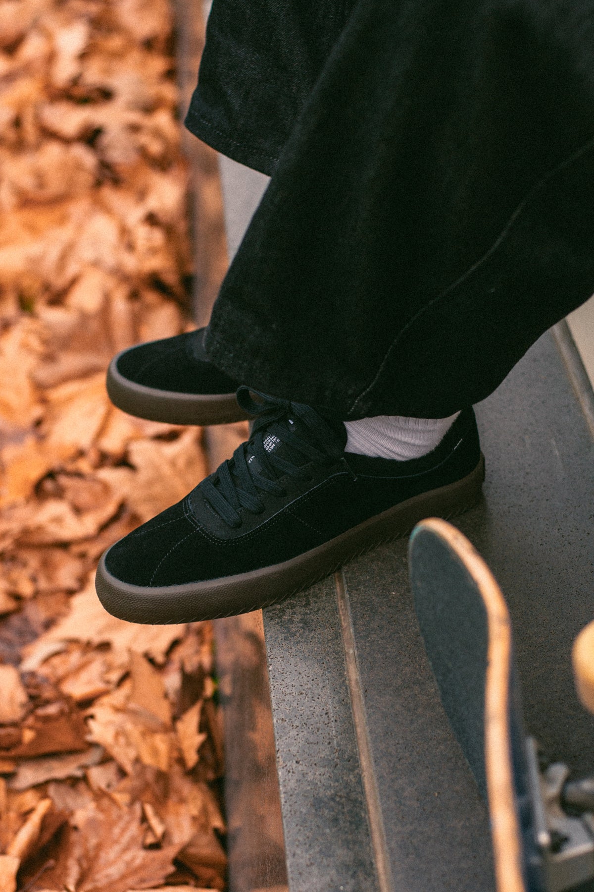 globe-melbek-scarpe-skate-low-black-gum image 6