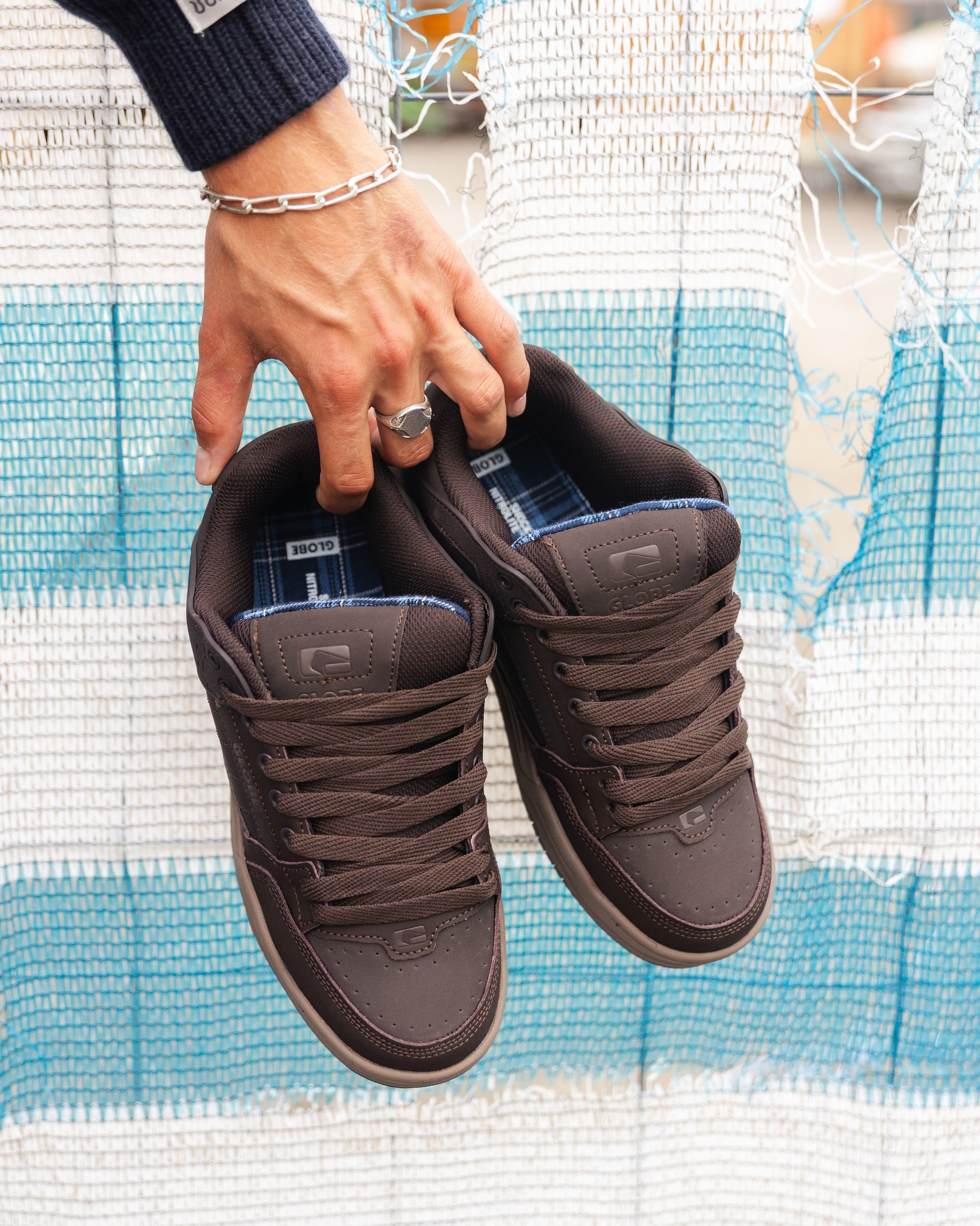 globe-tilt-brown-blue-tartan-scarpe-skate image 6