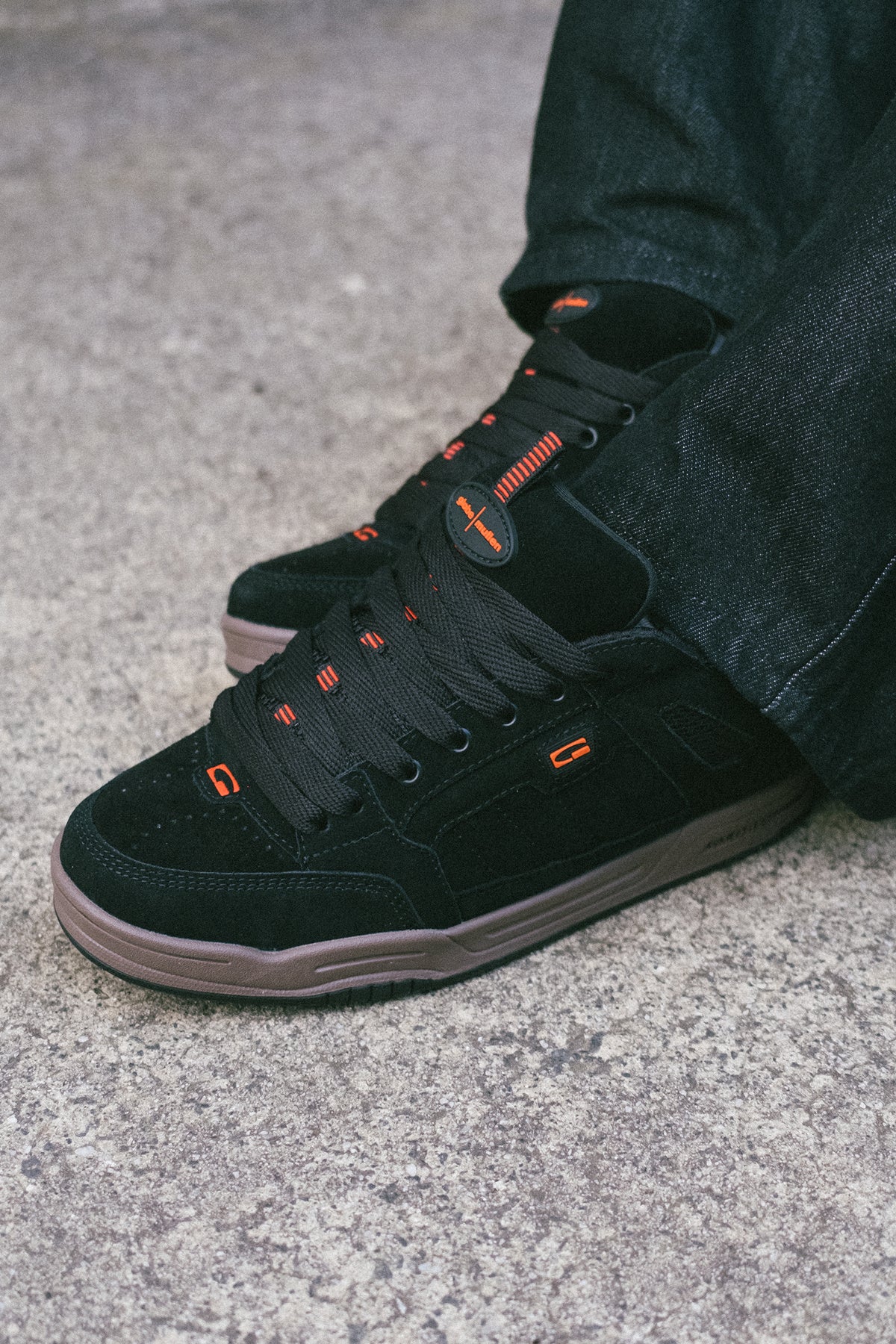 globe-tilt-prime-scarpe-skate-in-black-gum image 7