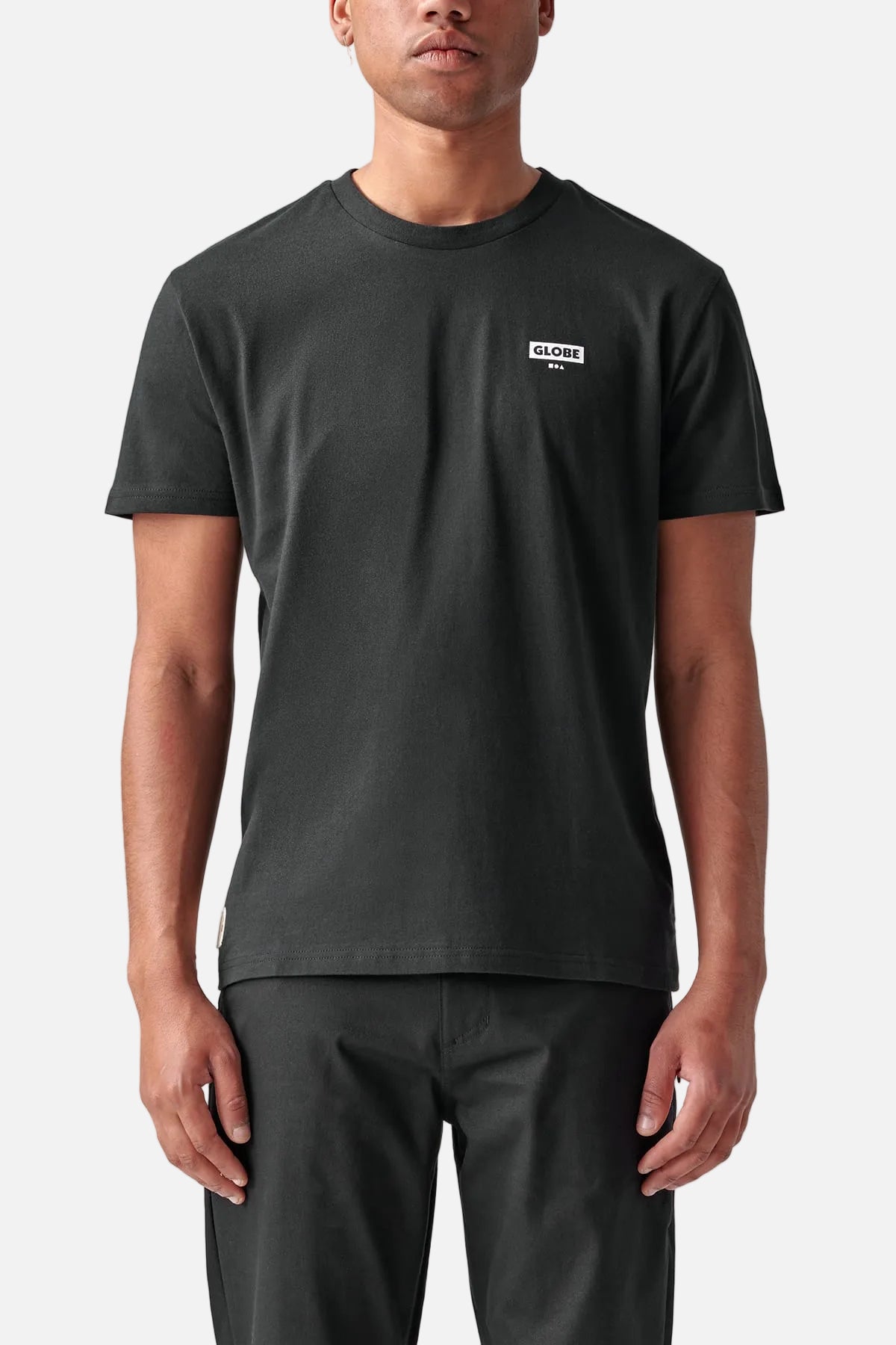 globe-living-low-velocity-t-shirt-nero image 1