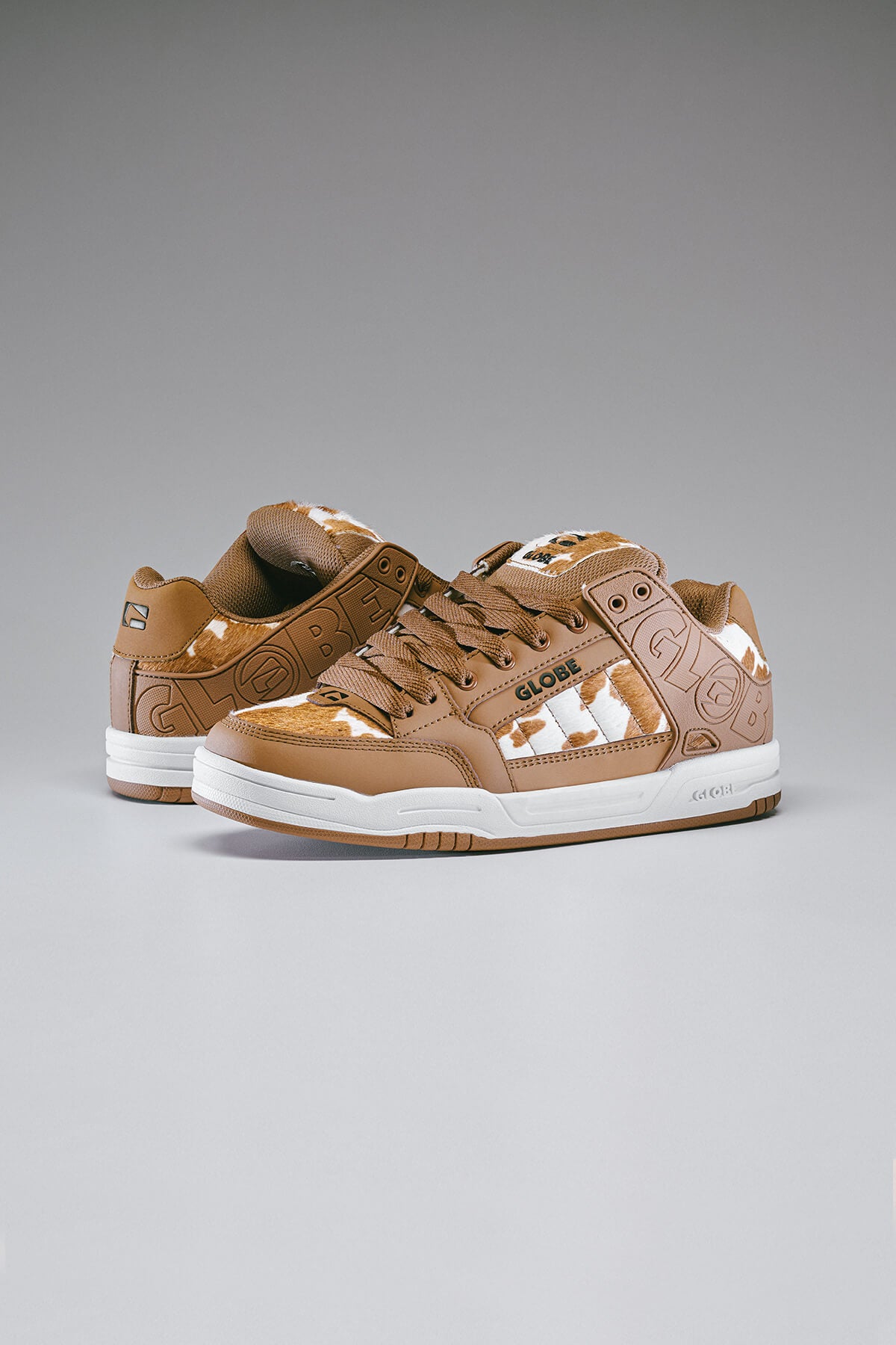 globe-tilt-scarpe-skate-brown-white-cow image 8