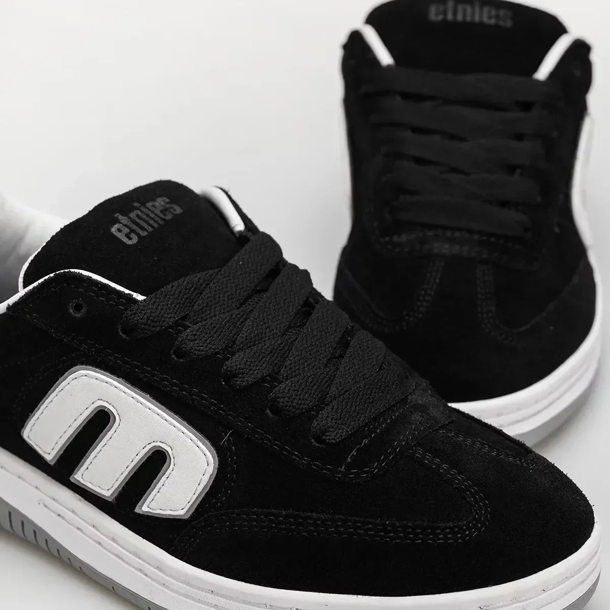 etnies-locut-scarpe-da-skate-black-white-gum-riedizione-1993 image 8