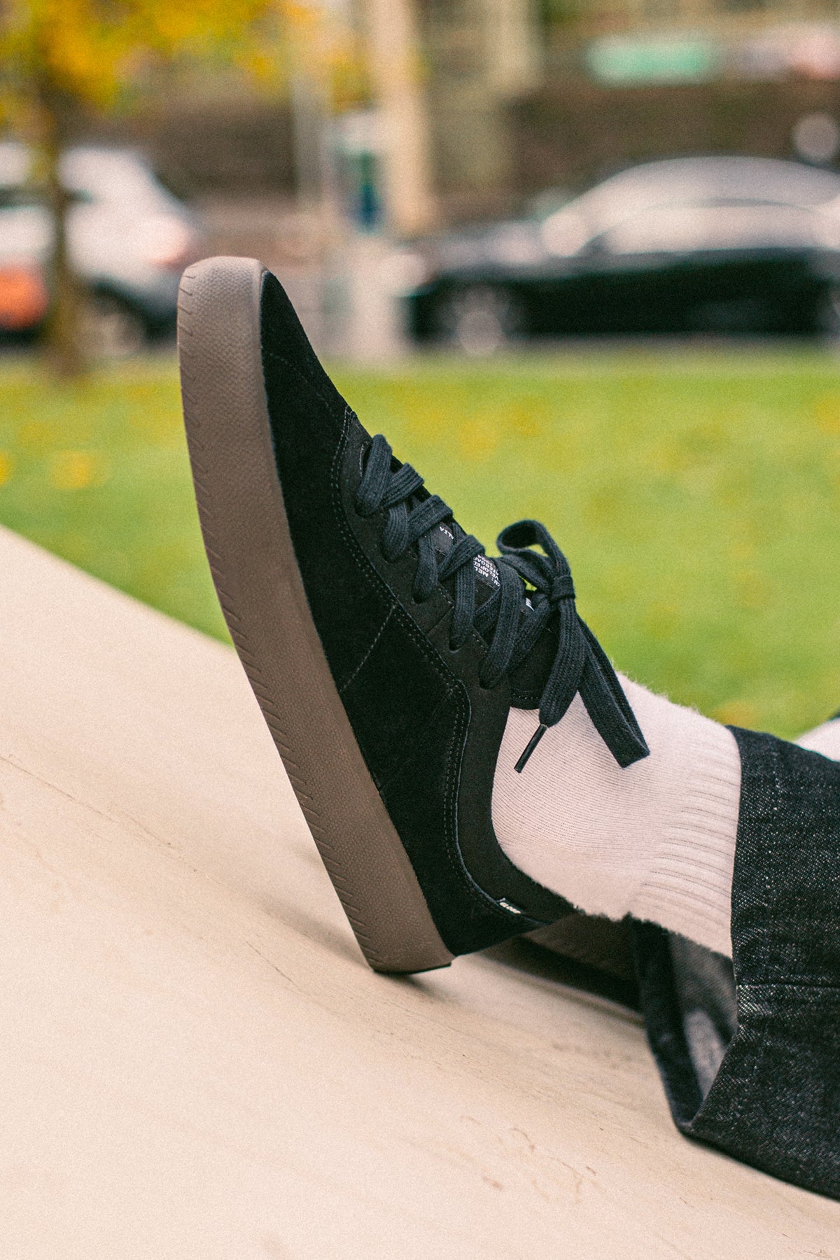 globe-melbek-scarpe-skate-low-black-gum image 2