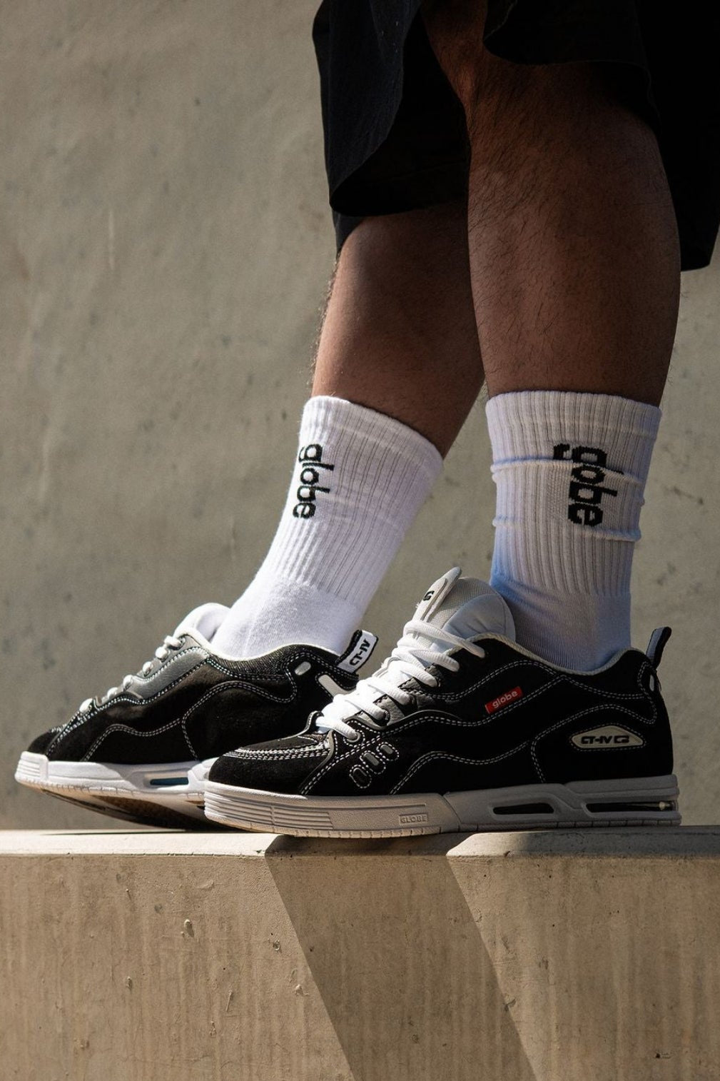 globe-ct-4-black-white-scarpe-skate image 4