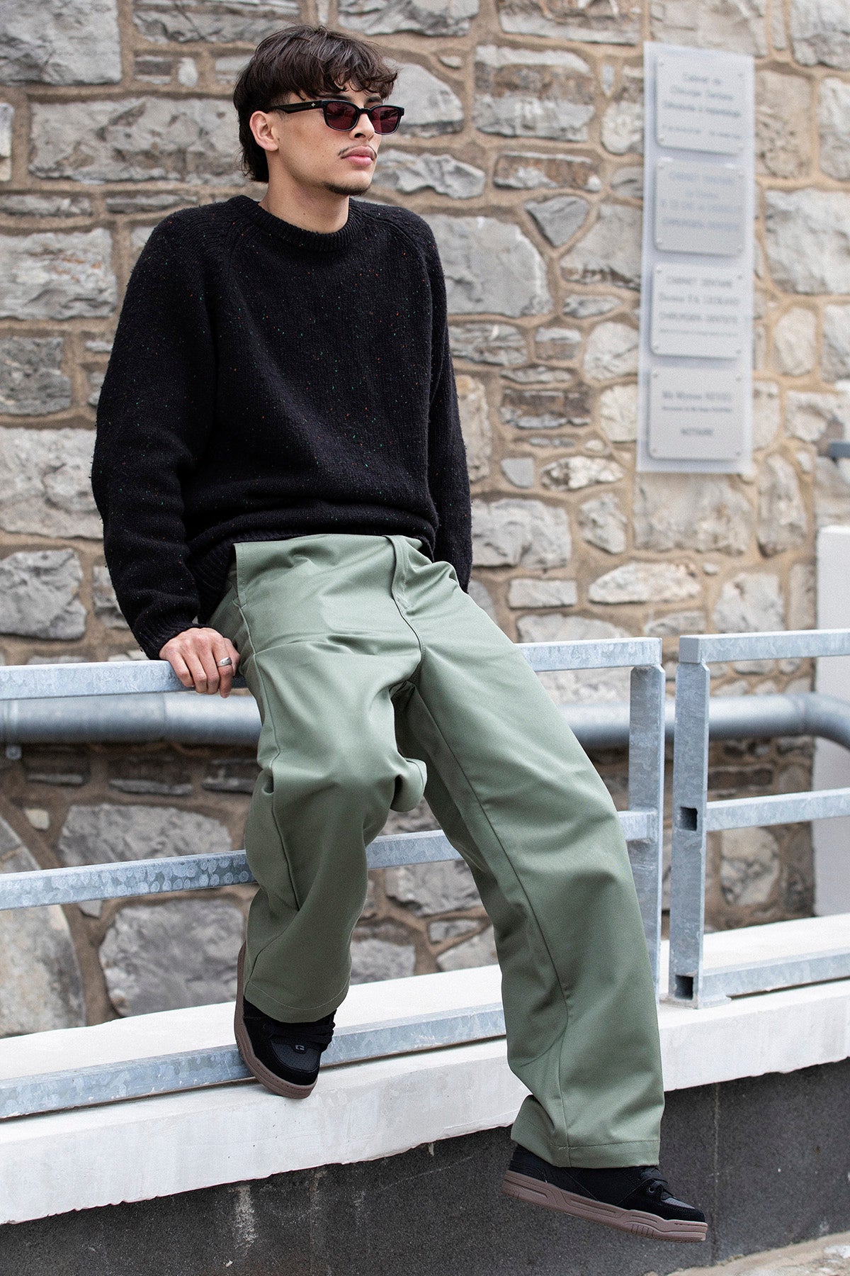 globe-fusion-black-tobacco-gum-scarpe-skate-uomo image 3