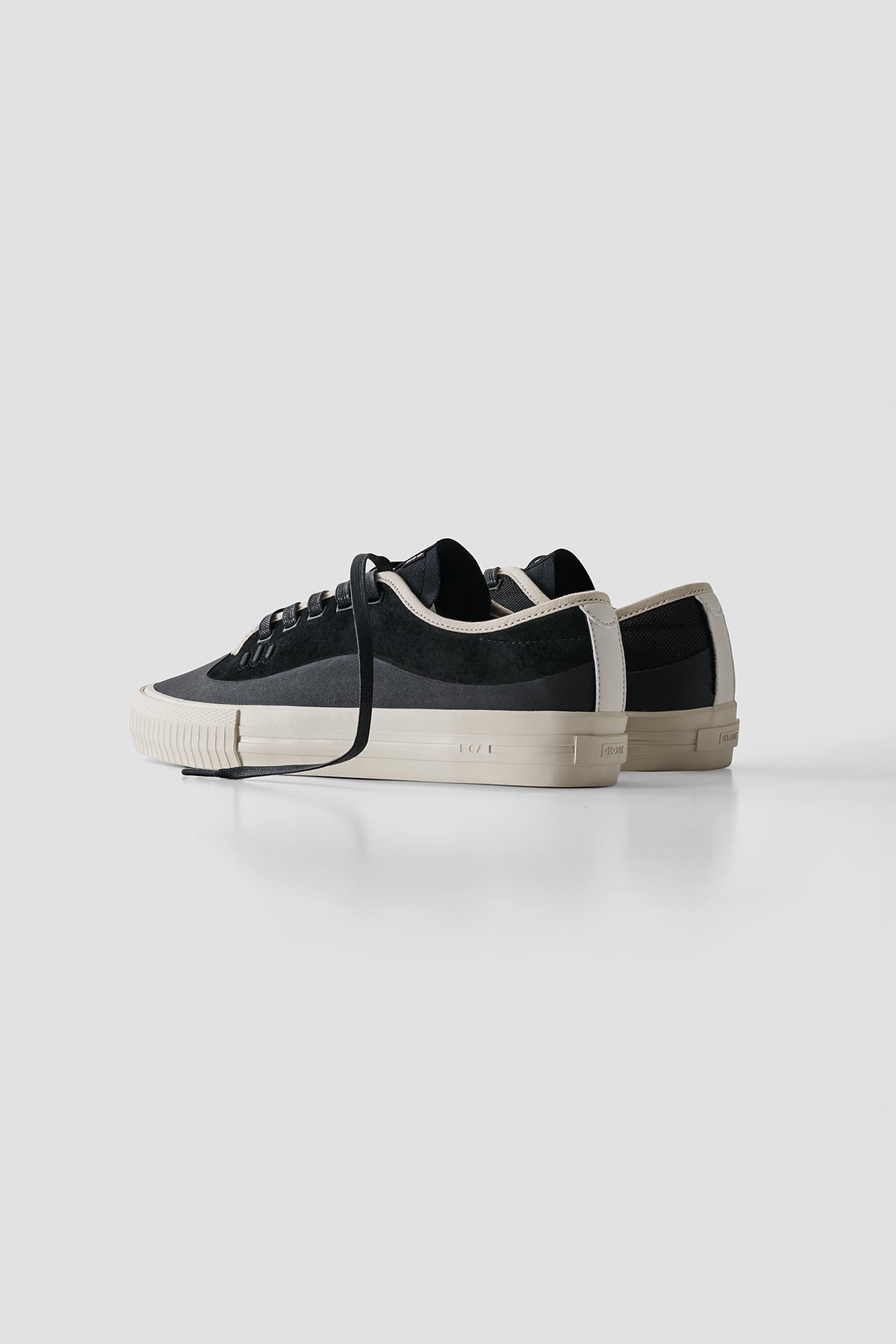 globe-gillette-black-black-cream-scarpe-skate-pro-austyn image 4