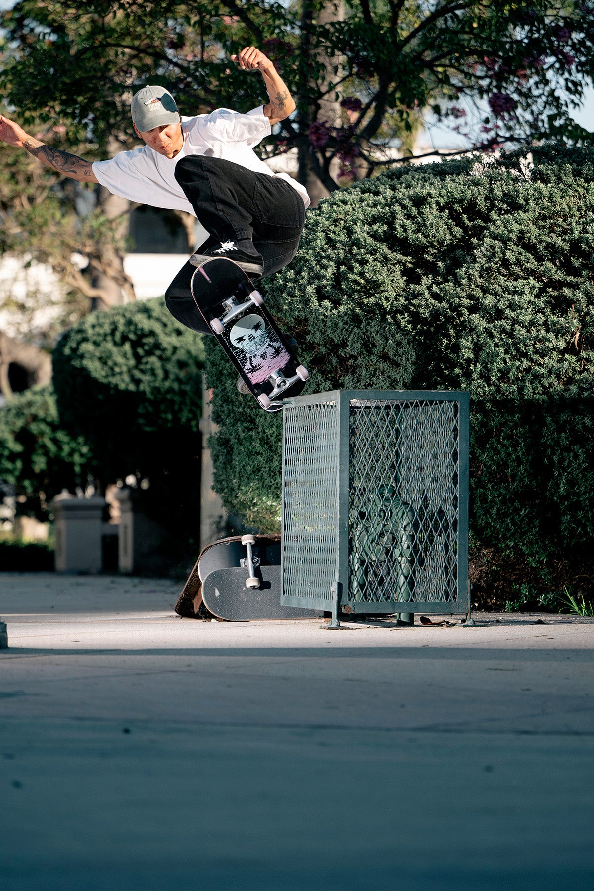 globe-g2-reflection-8-5-deck-black-purple-tavola-skate-park-bowl image 4