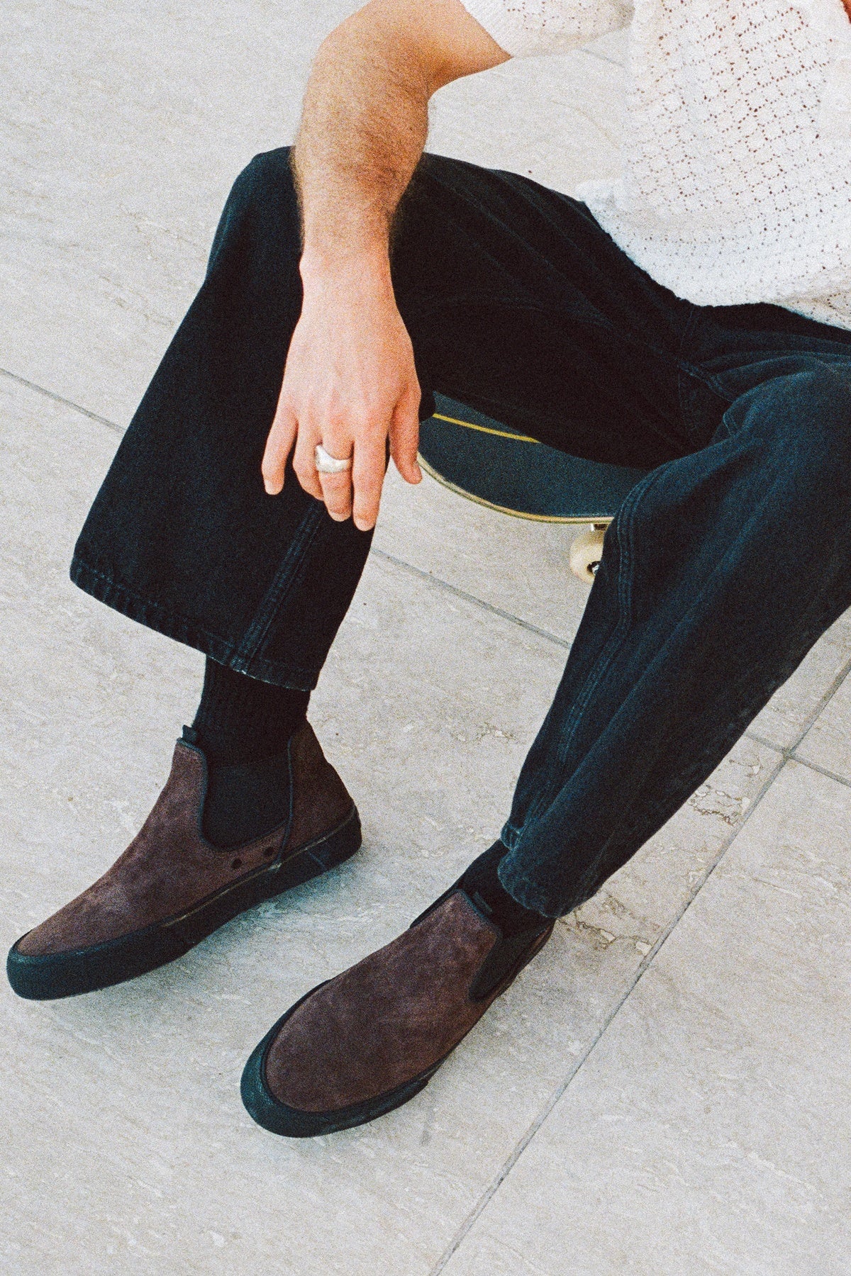 globe-dover-gillette-slip-on-scarpe-skate-dark-chocolate image 2