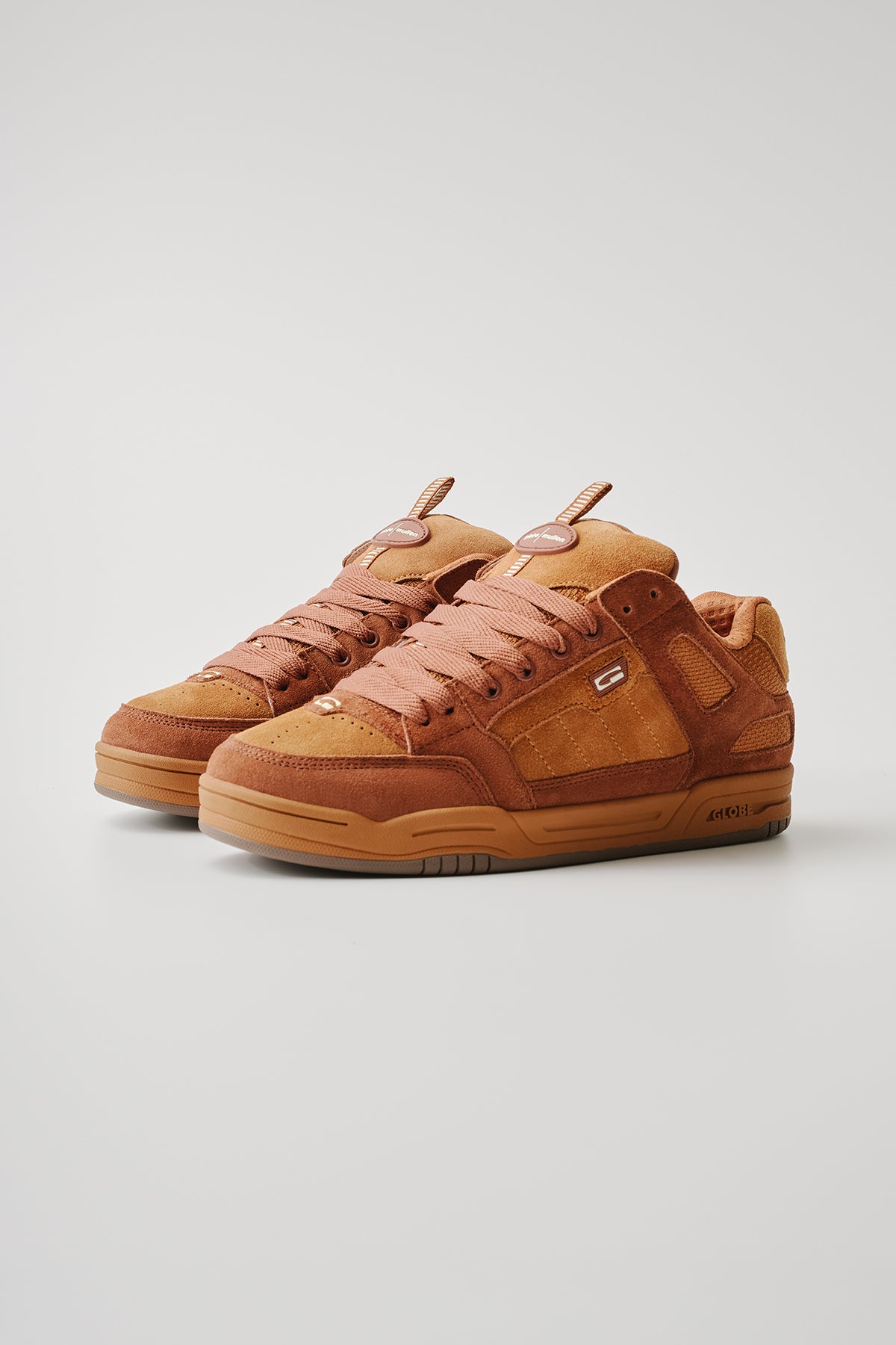 globe-tilt-prime-scarpe-rust-brown image 2