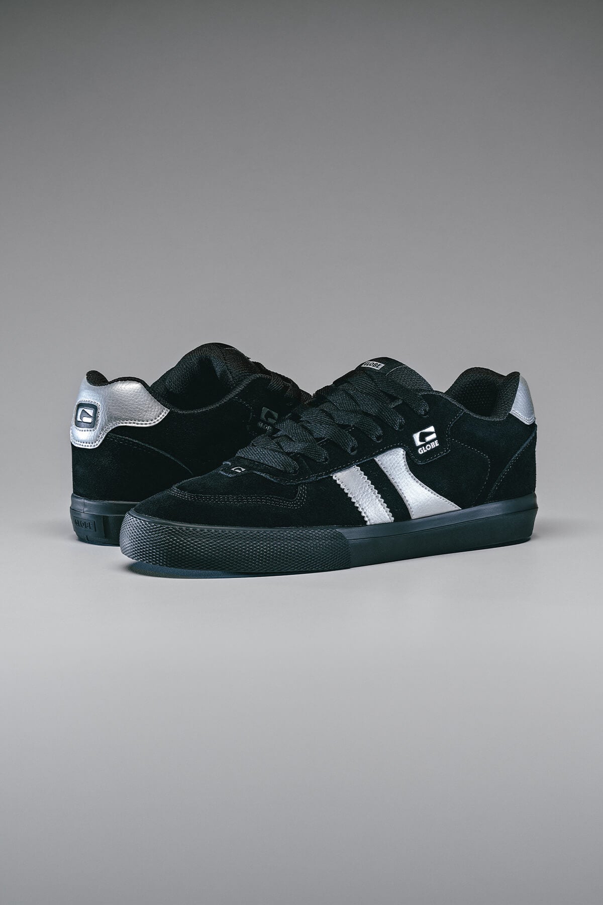 globe-encore-2-black-metallic-silver-scarpe-skate-limited-edition image 5