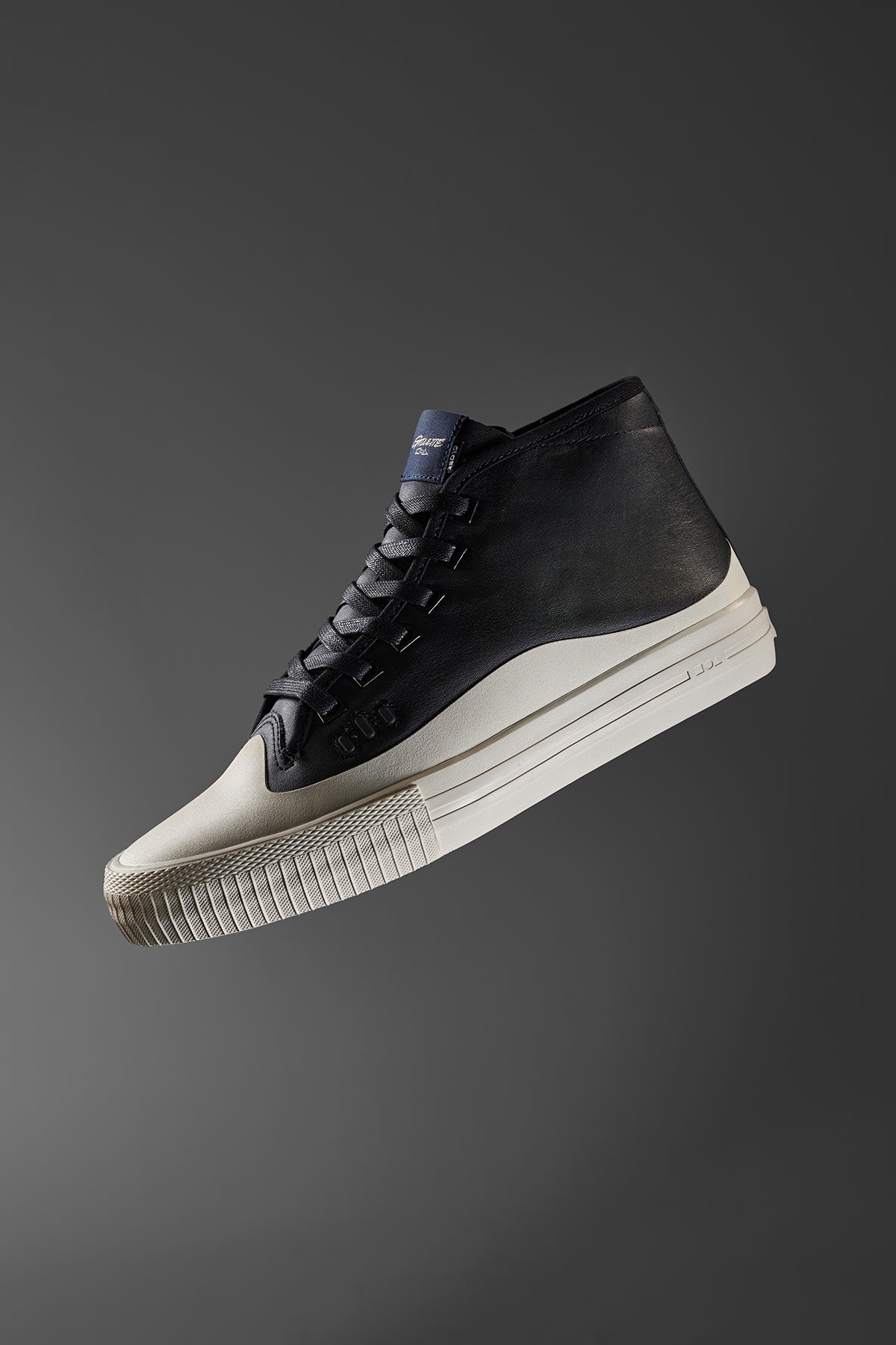 globe-gillette-mid-scarpe-skate-black-leather image 4